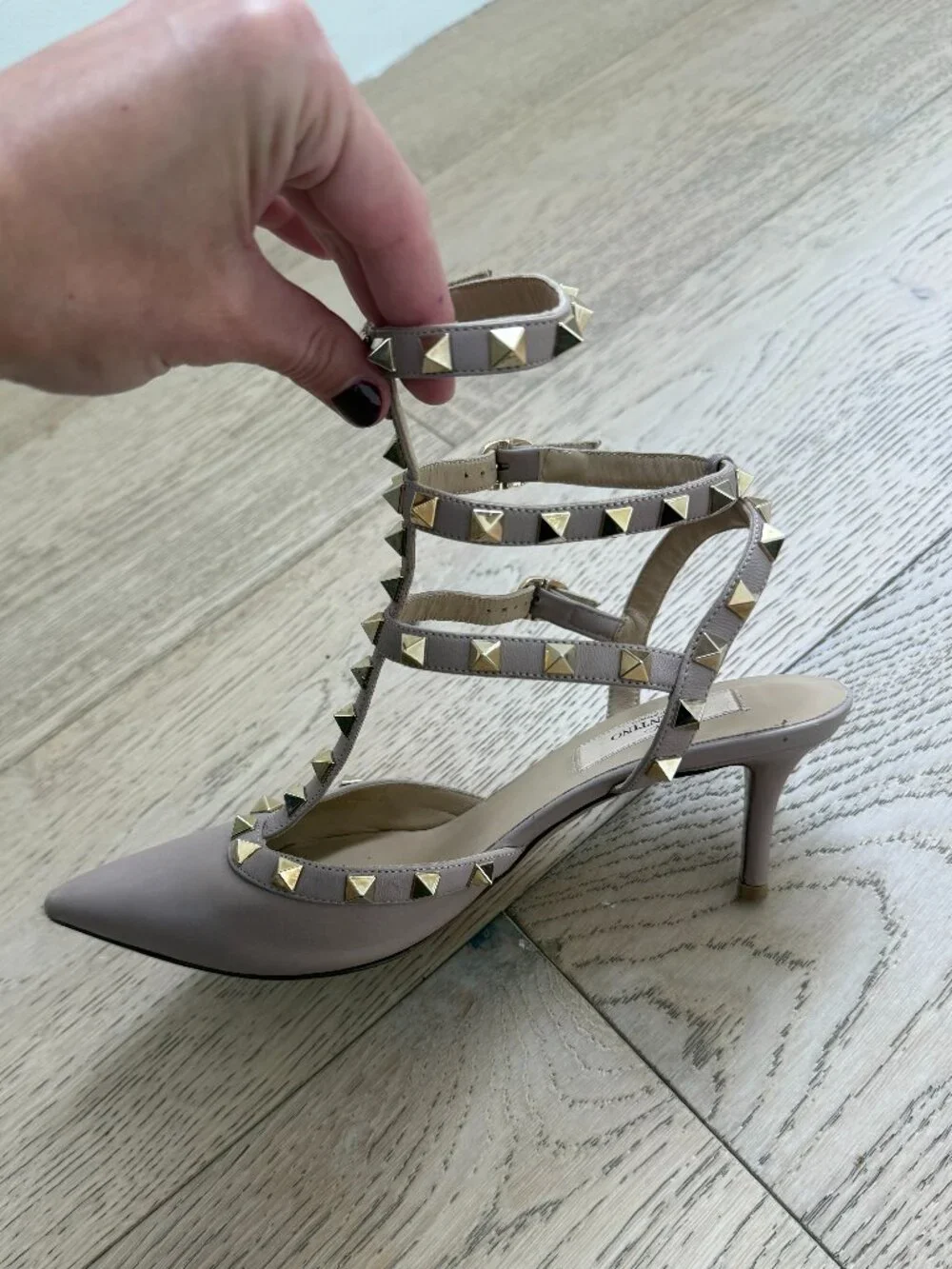 Valentino Garavani Rockstud Caged Kitten Heel Pumps 36.5